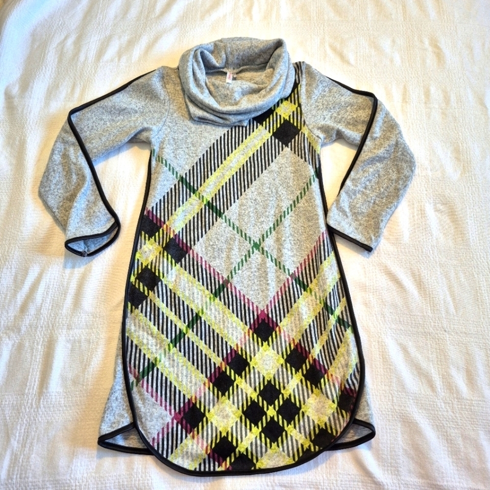 Deux par deux girls size 7 cowl neck long sleeve gray & plaid knit dress EUC